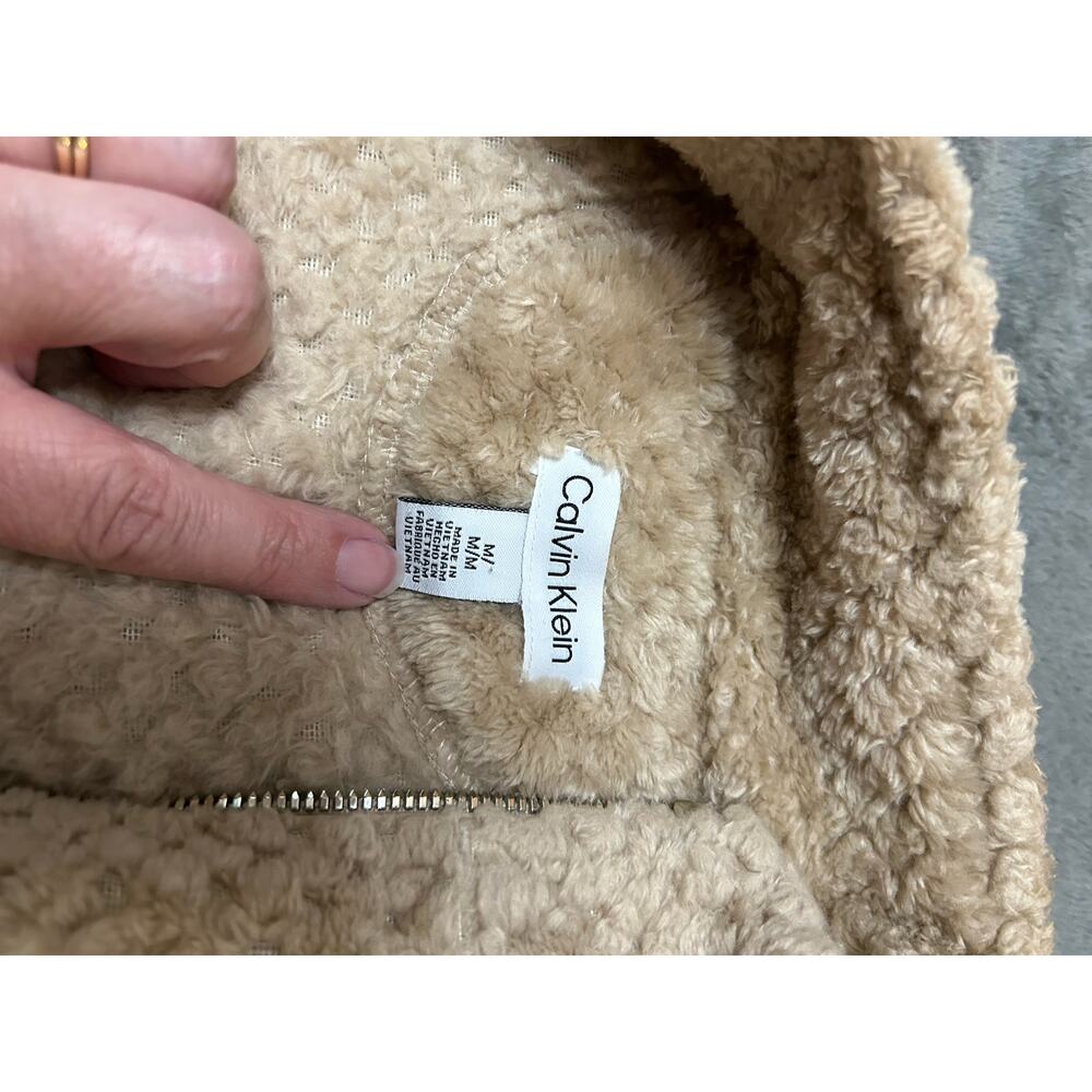 Calvin Klein women’s ivory/cream fuzzy Sherpa full zip jacket, size M - Picture 5 of 9